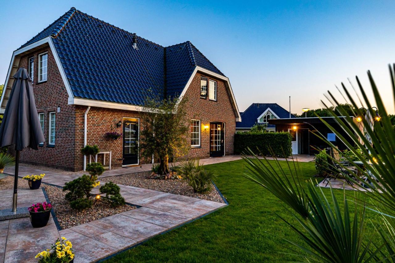 B&B De Wiekeborg Oude Pekela Exterior foto